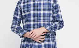蓝色格子衬衫怎么搭？蓝色格子衬衫的搭配方法